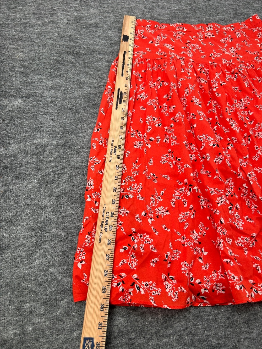 Ann Taylor Floral Print A Line Midi Skirt Red Lightweight Lined Zip Back Size 12 - Picture 3 of 9